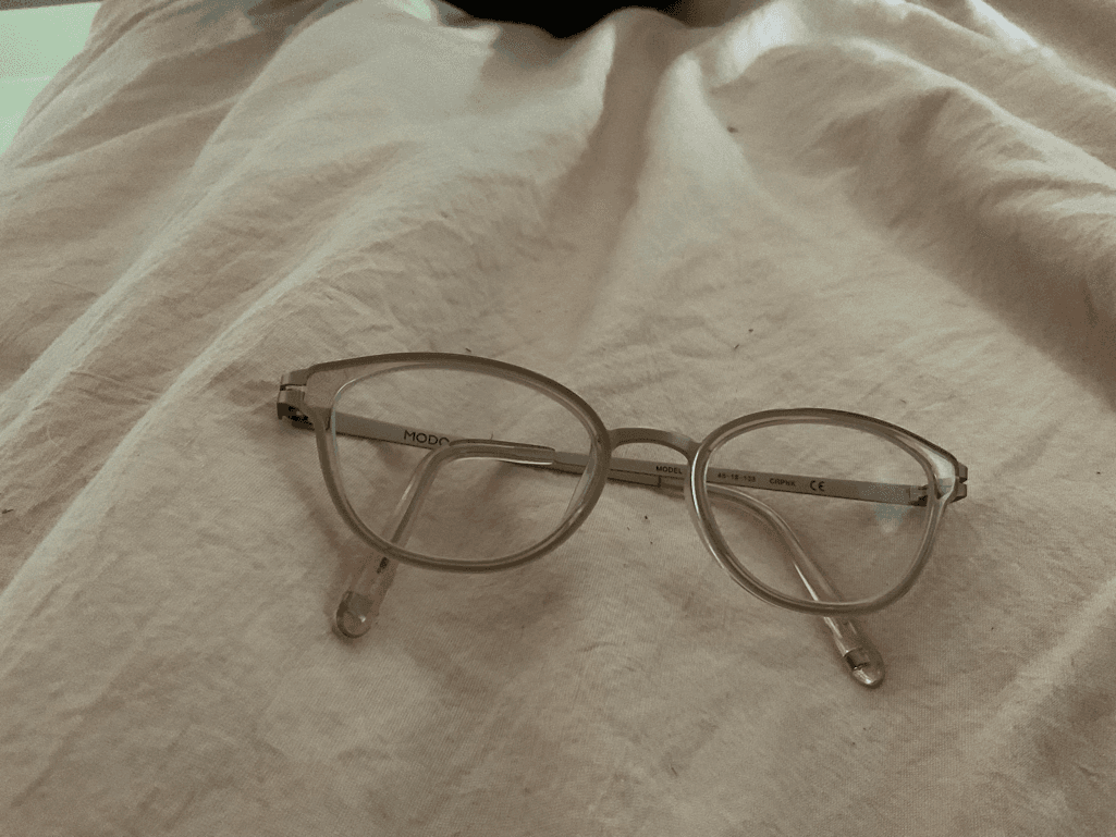 Glasses  \(☆ ▽ ☆)/